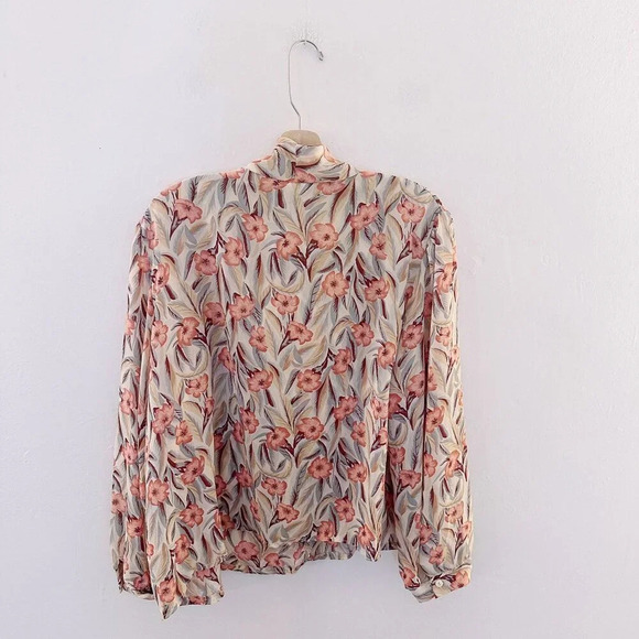 Vintage Lady Jennifer Ascot Bow Blouse Long Sleeve Floral Hawaiian - Picture 7 of 7